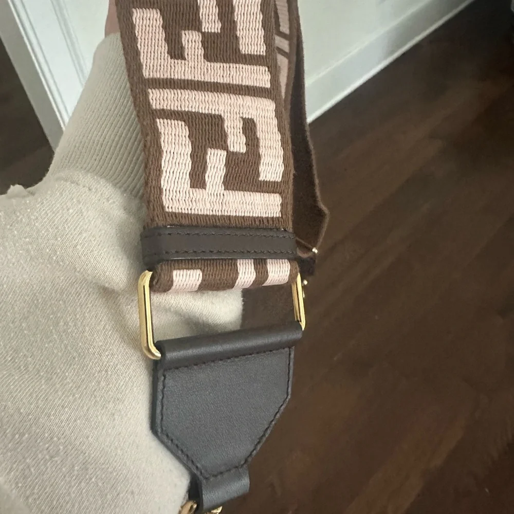 NWT Fendi strap you FF fabric bag strap in confetto pink and chocolate - Picture 6 of 6
